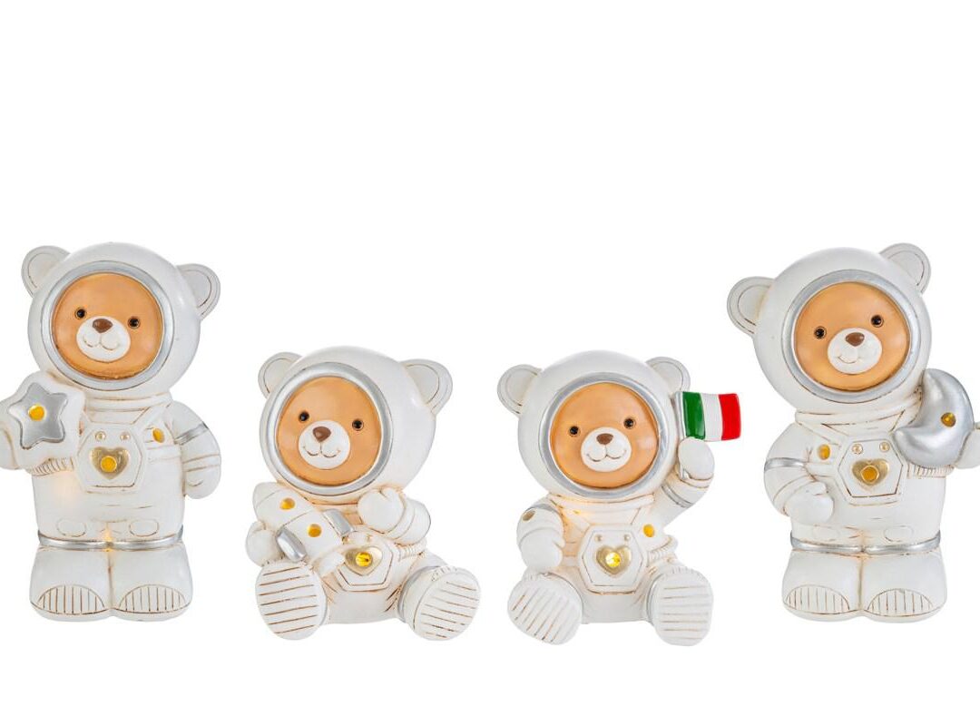 BOMBONIERA BATTESIMO ORSETTO LED ASTRONAUTA RESINA 4 ASSORTITI